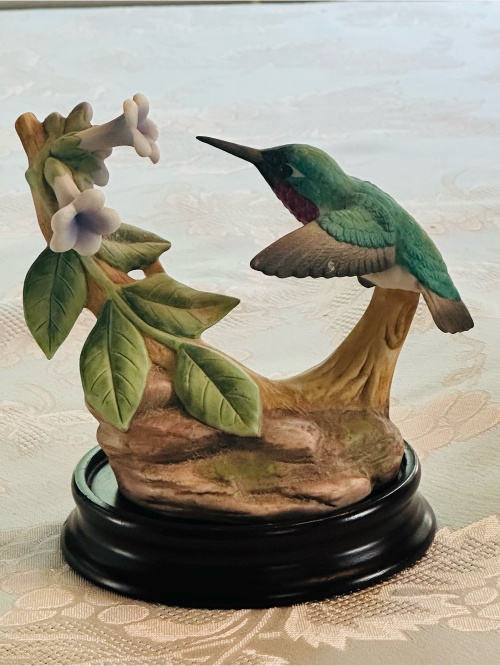 Andrea by Sadek #9615 Porcelain Hummingbird Figurine w/ Wood Base Vintage 1986